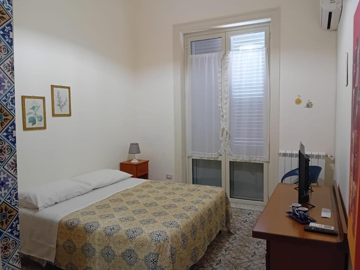 Casa Nonno Enrico In Via Oreto Palermo Exterior photo